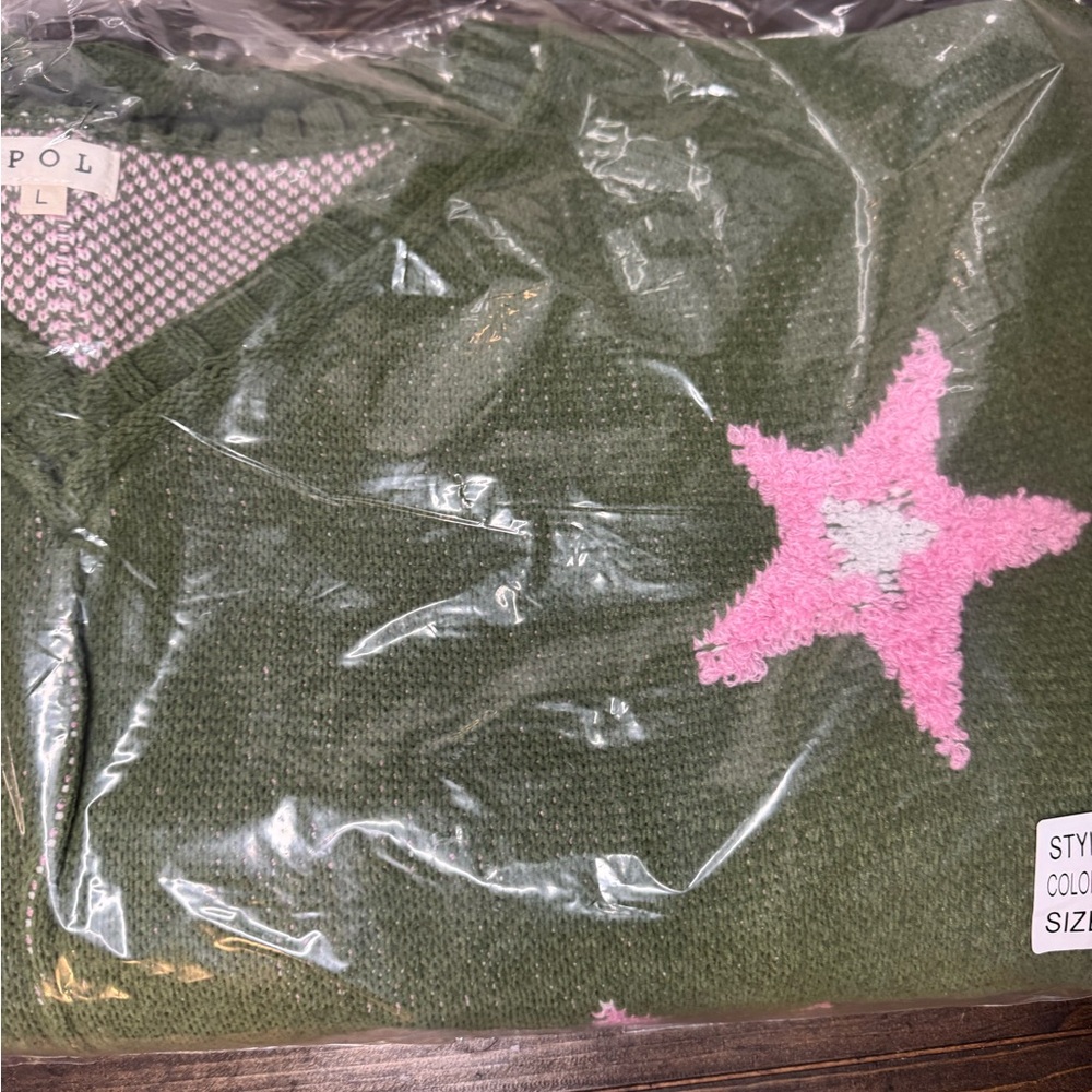 POL Green Sweater with Pink Star Design